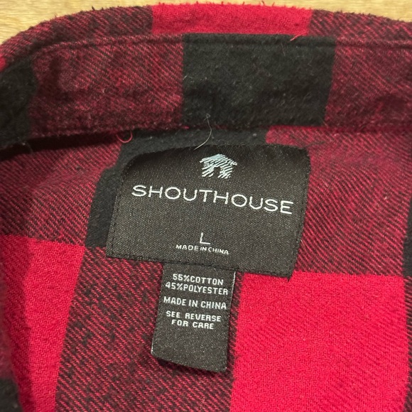 Shouthouse Flannel Black and Red Button Down Size Large - Picture 3 of 4